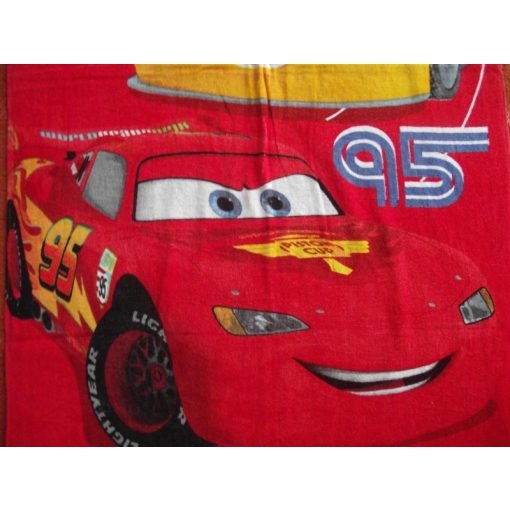 McQueen and the Cars piros Disney Törölköző 70x140cm