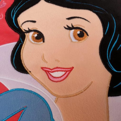 Disney Hófehérke Hercegnő Kispárna Piros Színben 35 x 35 cm
