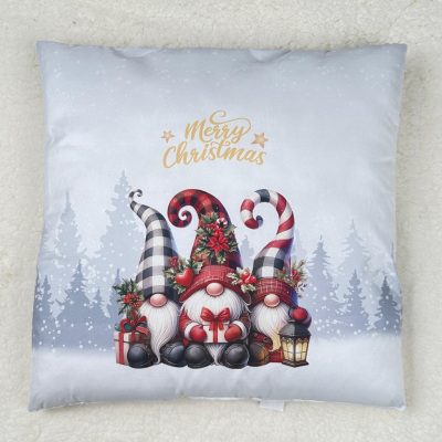   Karácsonyi díszpárna – Három ünnepi manó szürke háttéren 40×40 cm