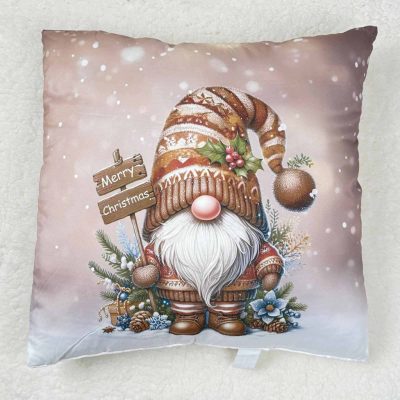   Karácsonyi díszpárna – Bézs manó „Merry Christmas” táblával 40×40 cm